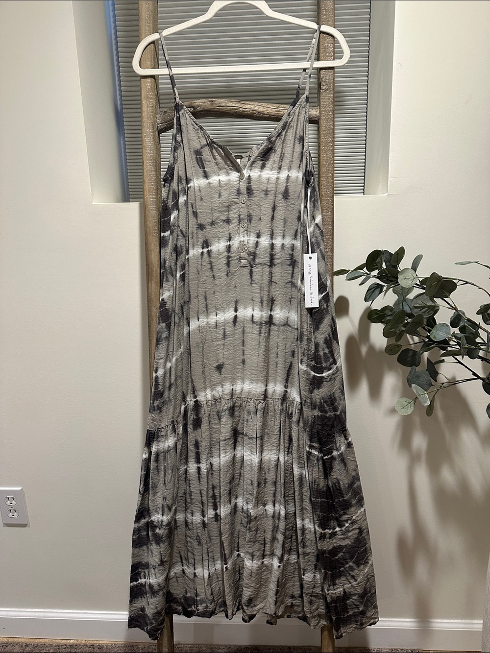 Young Fabulous & Broke Black & White Tie-Dye Spaghetti Strap Maxi Dress